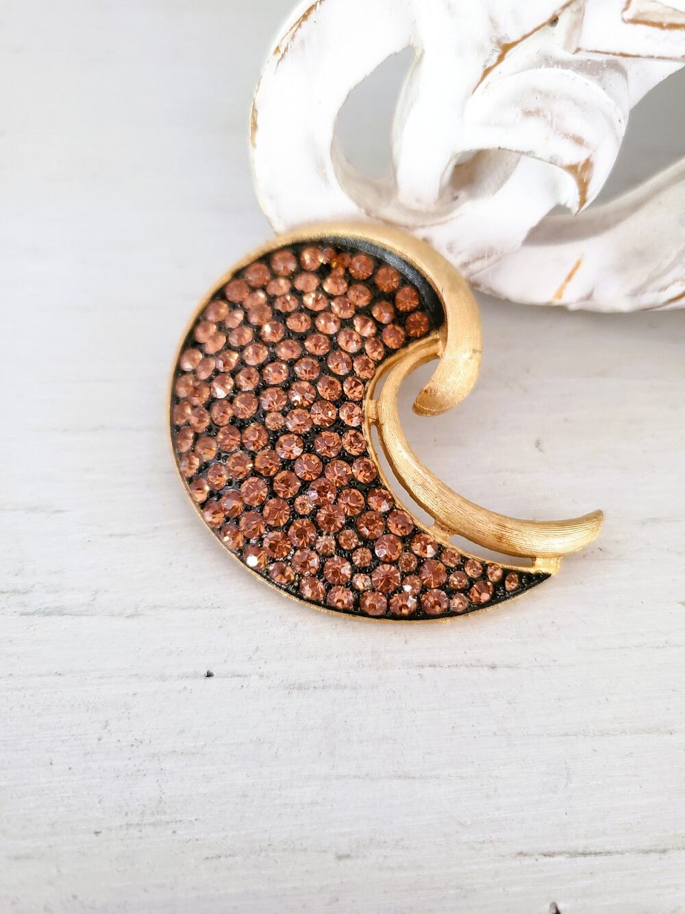 Vintage JJ Gold Tone Bronze Swirl Rhinestones Brooch